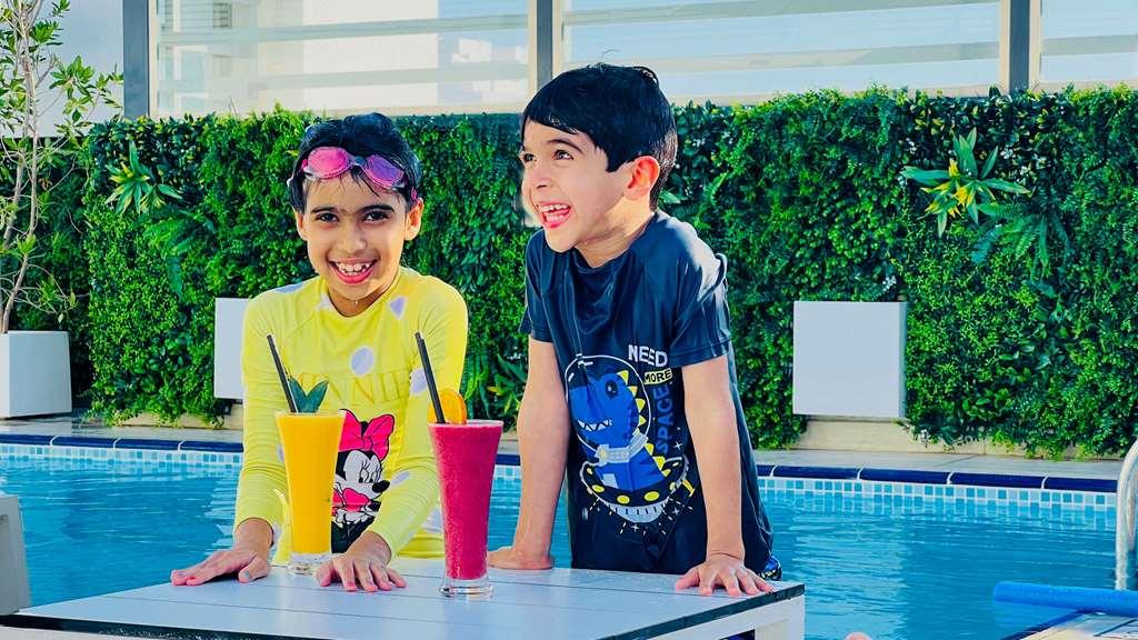 מלון Hampton By Hilton Dubai Al Barsha מתקנים תמונה
